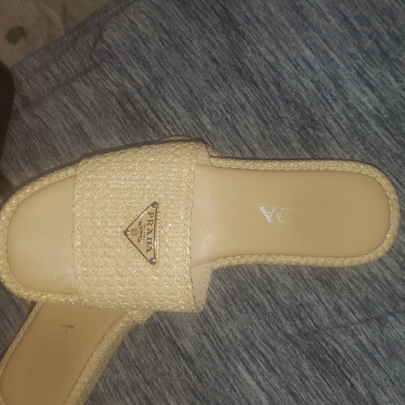 Prada platform Raffia sandal - Picture 3 of 8